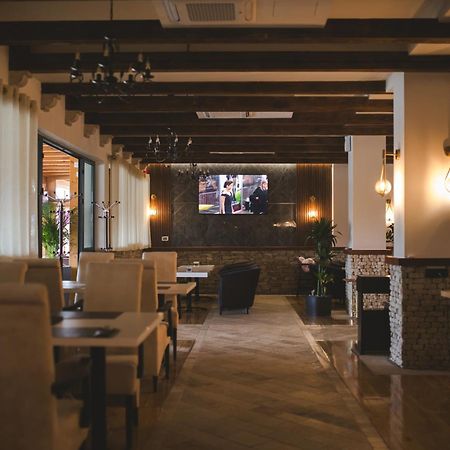 Hotel Marshal Nikšić Bagian luar foto