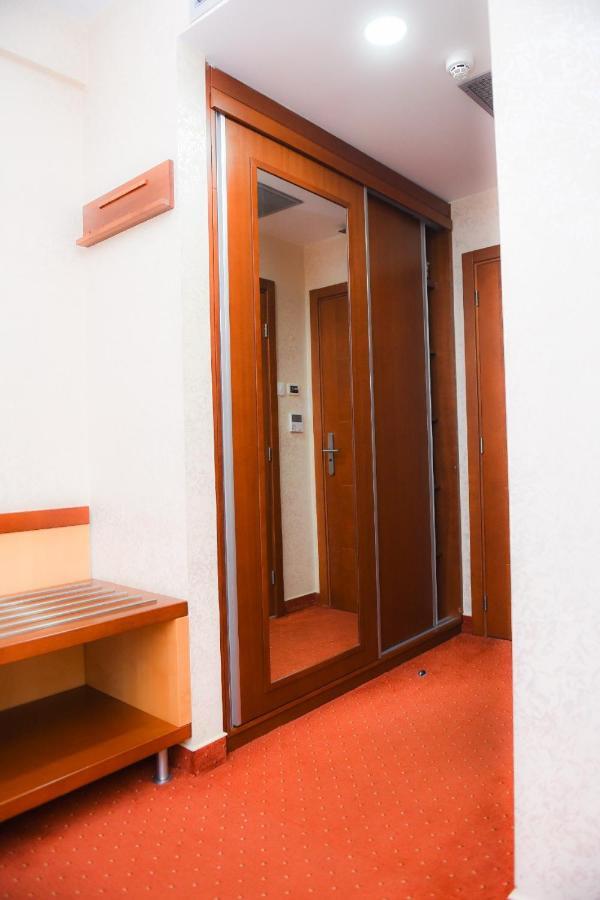 Hotel Marshal Nikšić Bagian luar foto