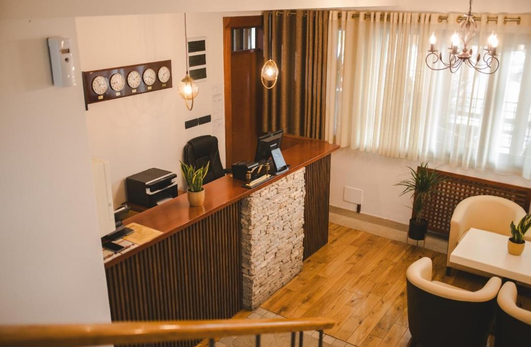 Hotel Marshal Nikšić Bagian luar foto