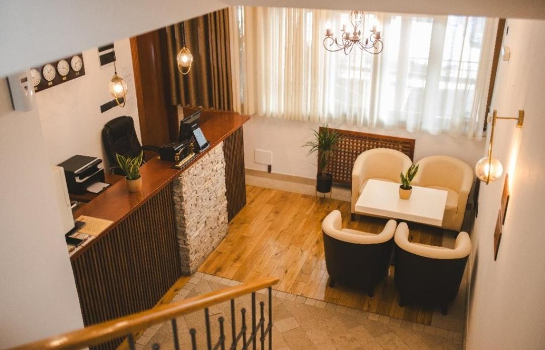 Hotel Marshal Nikšić Bagian luar foto